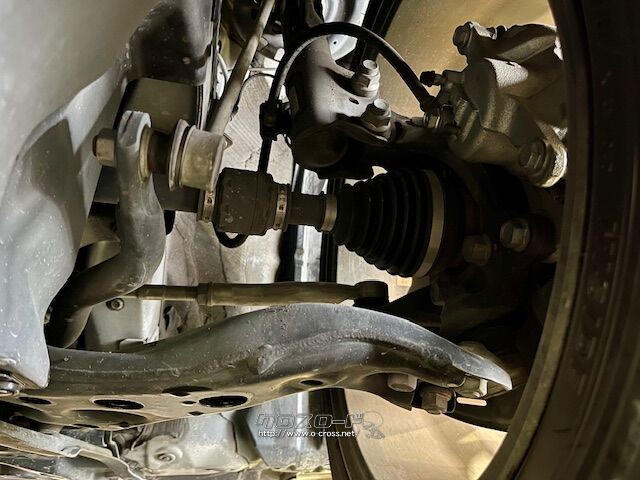 「お問合せはユーポス新都心店まで/098-860-8880お待ちしております」 トヨタ プリウスPHV