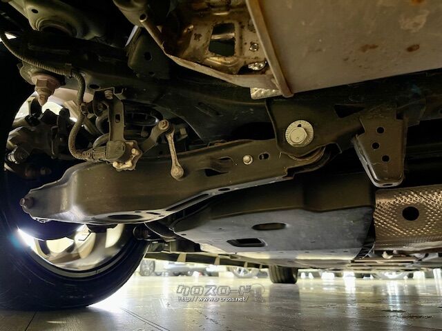 「お問合せはユーポス新都心店まで/098-860-8880お待ちしております」 トヨタ プリウスPHV