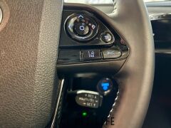 トヨタ プリウスPHV