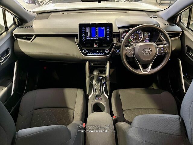 インストルメントパネルからドアトリムにかけて連続性のあるデザイン トヨタ カローラクロス