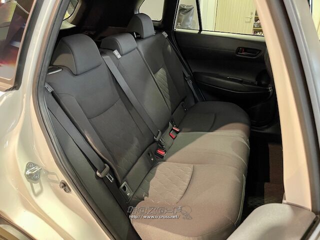 足元、頭上とも広々しております。 トヨタ カローラクロス