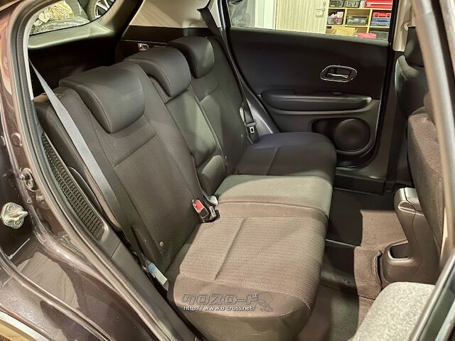 足元、頭上とも広々しております。 ホンダ ヴェゼル
