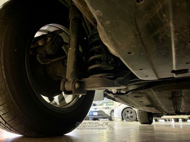 「お問合せはユーポス新都心店まで/098-860-8880お待ちしております」 ホンダ ヴェゼル