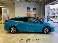 トヨタ プリウスPHV
