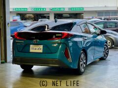 トヨタ プリウスPHV