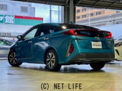 トヨタ プリウスPHV