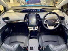 トヨタ プリウスPHV