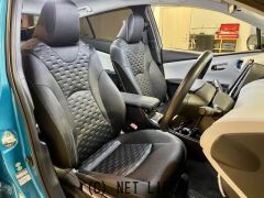 トヨタ プリウスPHV