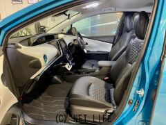 トヨタ プリウスPHV