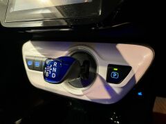 トヨタ プリウスPHV