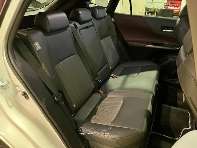 全席ハーフレザーシート トヨタ ハリアーハイブリッド