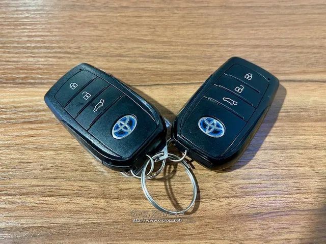 スマートキー トヨタ ハリアーハイブリッド