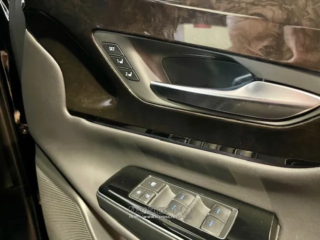 運転席メモリー機能付きパワーシート トヨタ クラウン