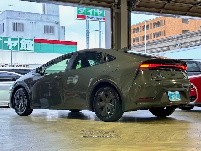 ブラインドスポットモニターの後方ミリ波レーダーで後続車を検知する トヨタ プリウス