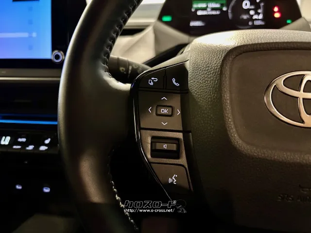 ハンドルを握ったままオーディオ操作が可能です。 トヨタ プリウス