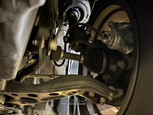 「お問合せはユーポス新都心店まで/098-860-8880お待ちしております」 トヨタ プリウス