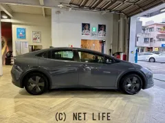 トヨタ プリウス