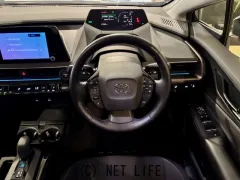 トヨタ プリウス