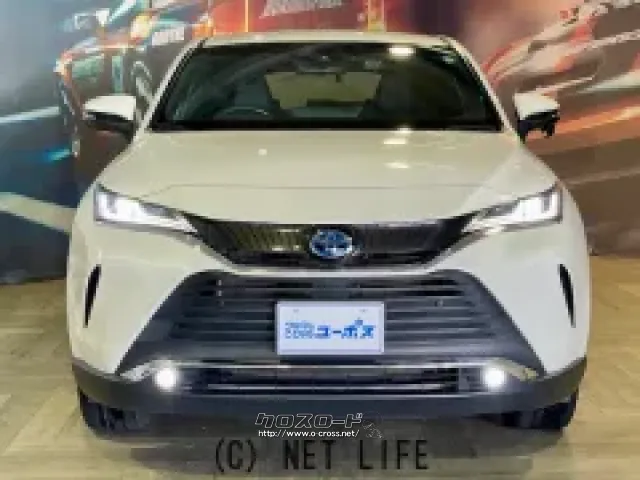 フロントアッパーグリルからヘッドランプへと流れるような連続性 トヨタ ハリアーハイブリッド