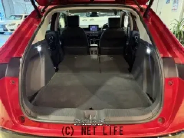 シートを倒せばサーフボードも積めます ホンダ ヴェゼル