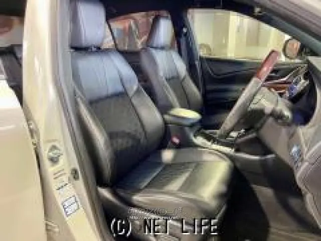 運転席はパワーシート付です トヨタ ハリアー