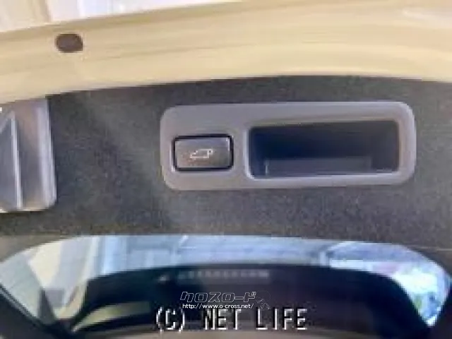 パワーバックドアでバックドアの開閉も楽々できます! トヨタ ハリアー