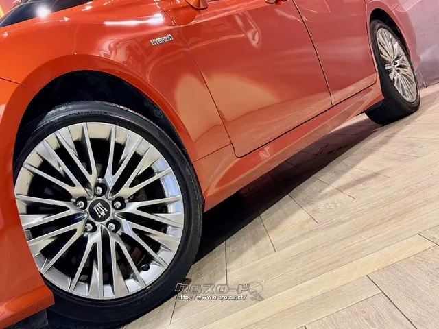 225/45R18 最小回転半径5.3m トヨタ クラウン