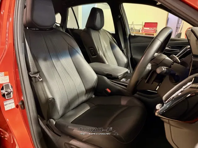 座高調整ができますので様々な方に運転しやすいシートです。 トヨタ クラウン