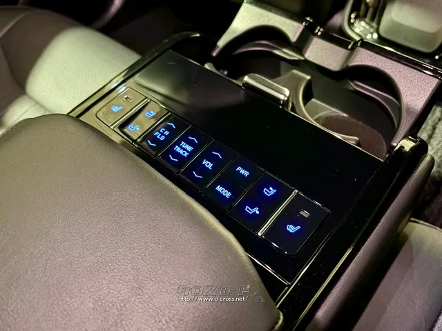 後部座席専用の各種設定ボタン トヨタ クラウン