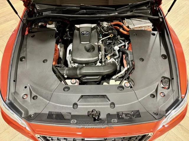 「お問合せはユーポス新都心店まで/098-860-8880お待ちしております」 トヨタ クラウン