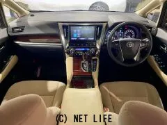 トヨタ ヴェルファイアハイブリッド