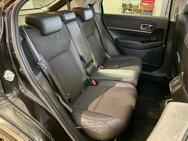 足元、頭上とも広々しております。 ホンダ ヴェゼル