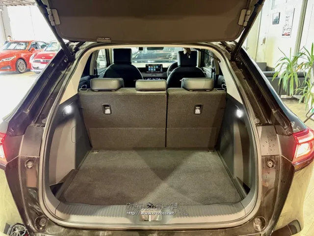 日常的な買い物なら必要十分なラゲッジスペースです。 ホンダ ヴェゼル