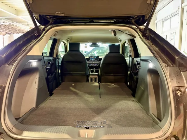 後部座席を倒すとかなり広めなラゲッジスペースが生まれます。 ホンダ ヴェゼル