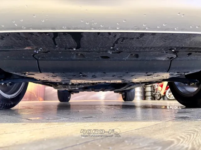 「お問合せはユーポス新都心店まで/098-860-8880お待ちしております」 ホンダ ヴェゼル