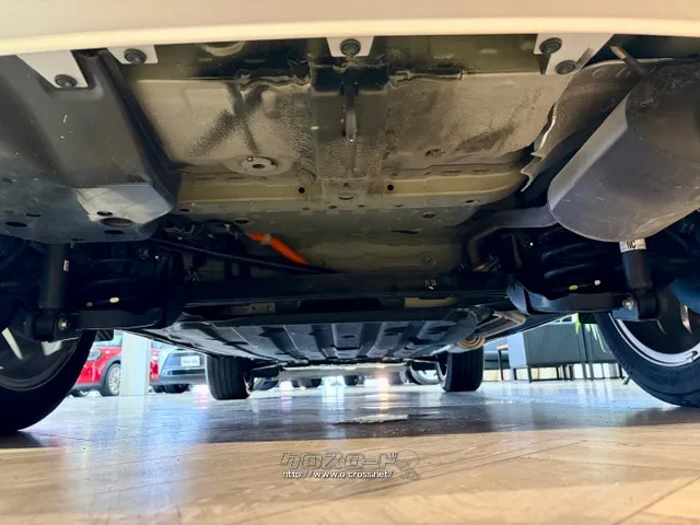 「お問合せはユーポス新都心店まで/098-860-8880お待ちしております」 ホンダ ヴェゼル