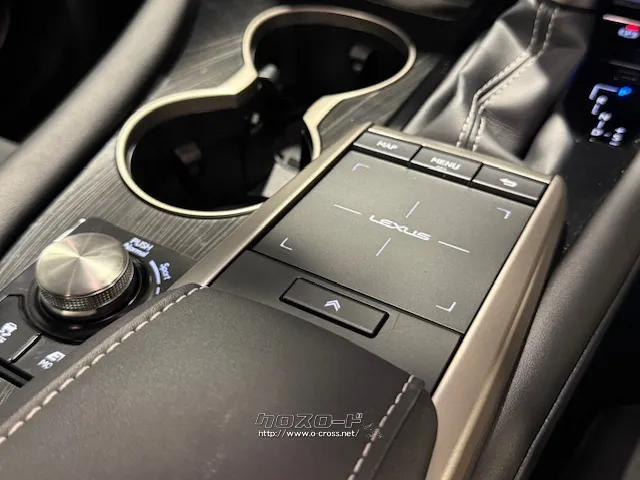 ナビはパネルで操作します レクサス RX