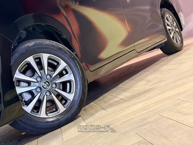 15インチアルミホイールを全車標準装備 トヨタ エスクァイア