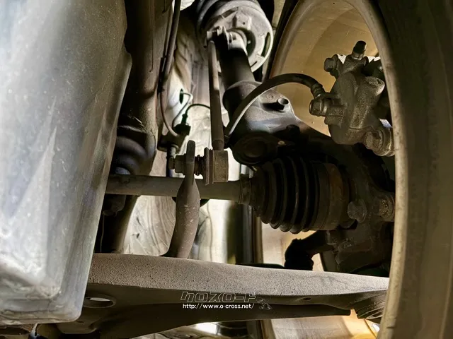 「お問合せはユーポス新都心店まで/098-860-8880お待ちしております」 スズキ スイフト