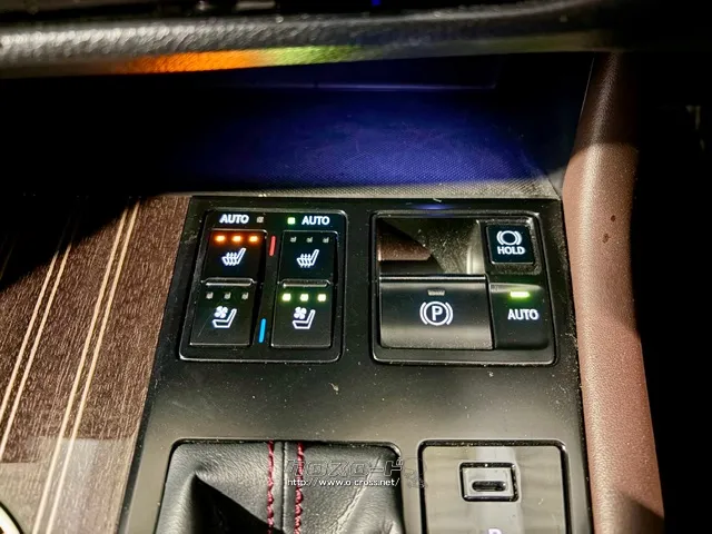 前席シートヒーター・クーラー機能付き。 レクサス RX