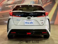 トヨタ プリウスPHV