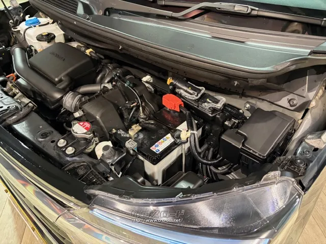 「お問合せはユーポス新都心店まで/098-860-8880お待ちしております」 ホンダ N-BOX