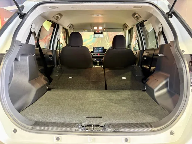 後席を倒せば広々と荷物も積めます。 トヨタ ライズ