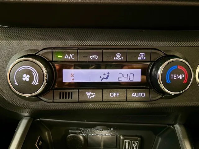 簡単操作エアコンパネル トヨタ ライズ