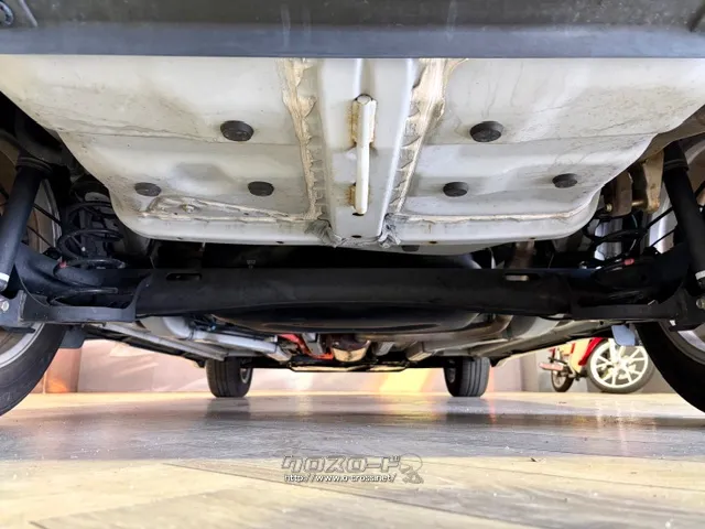 「お問合せはユーポス新都心店まで/098-860-8880お待ちしております」 トヨタ ライズ