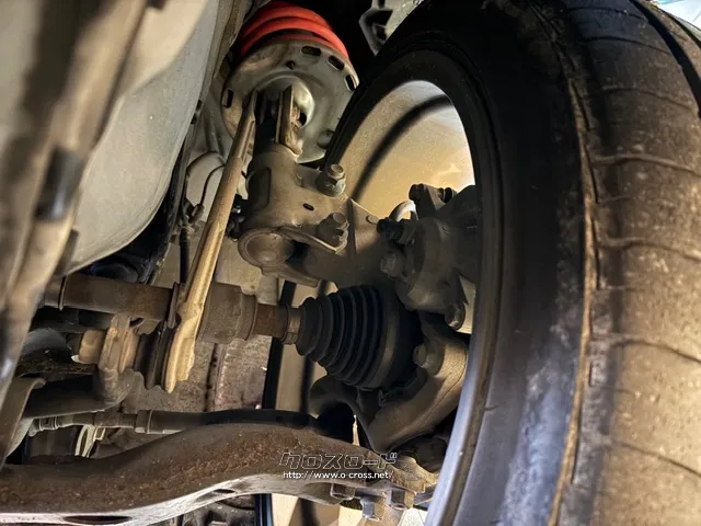 「お問合せはユーポス新都心店まで/098-860-8880お待ちしております」 トヨタ プリウス