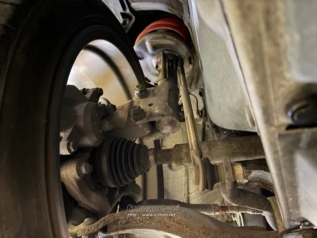 「お問合せはユーポス新都心店まで/098-860-8880お待ちしております」 トヨタ プリウス