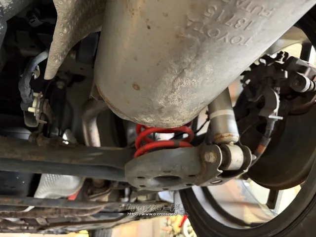 「お問合せはユーポス新都心店まで/098-860-8880お待ちしております」 トヨタ プリウス