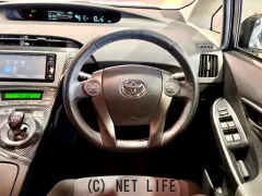 トヨタ プリウス