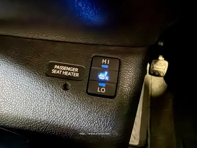 シートヒーター内臓 トヨタ プリウス